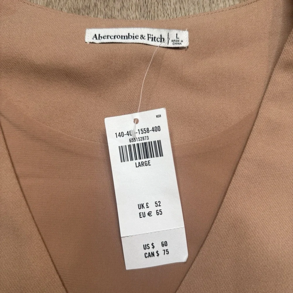 Abercrombie & Fitch Vest Women's L Beige  V-Neck Sleeveless‎ Button Preppy NWT